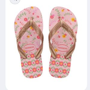 Girls Havaianas Floral Flip Flops with Gold Straps